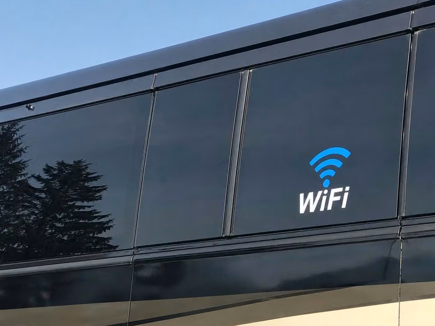 wauwatosa 56 passenger charter bus wifi