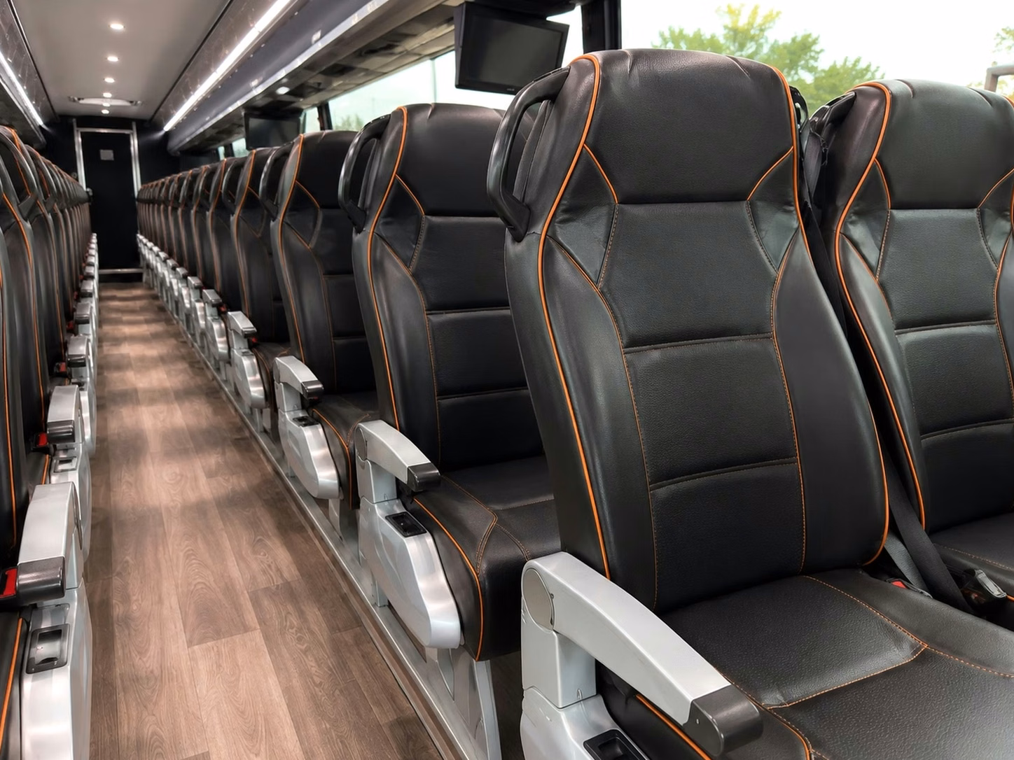 wauwatosa airport shuttles for out of town guests