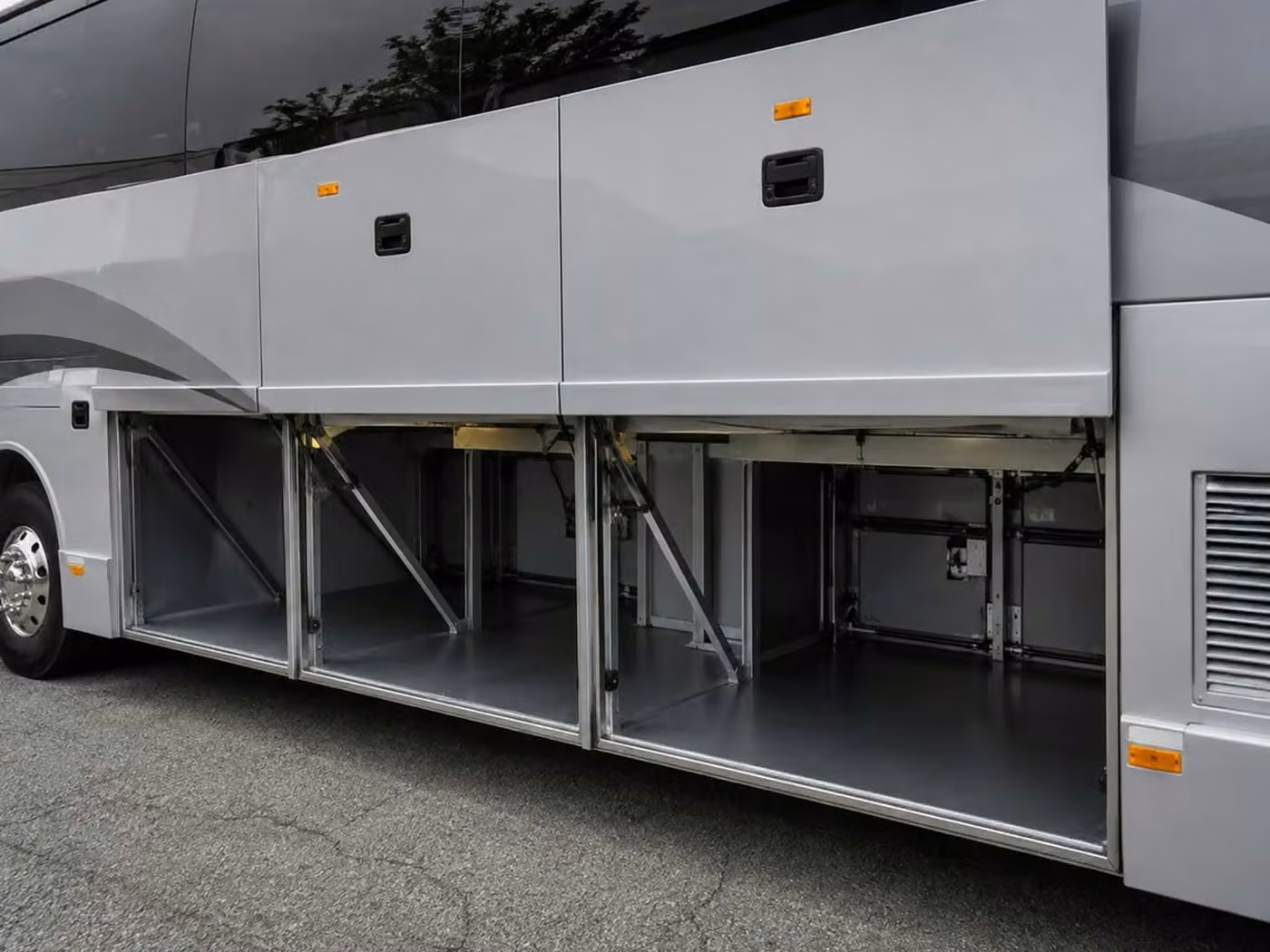 wauwatosa charter bus under bus storage
