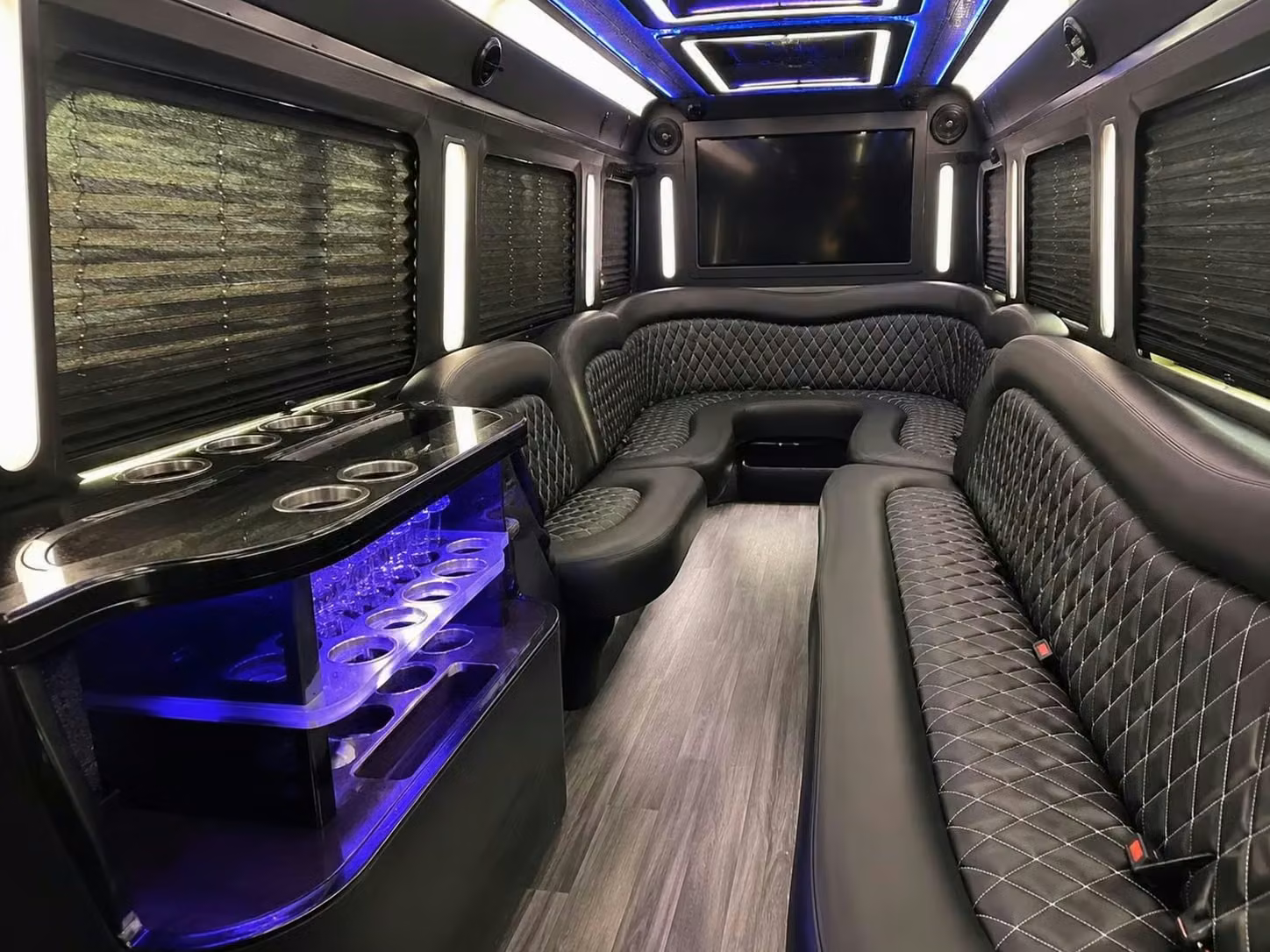 wauwatosa party bus bar area