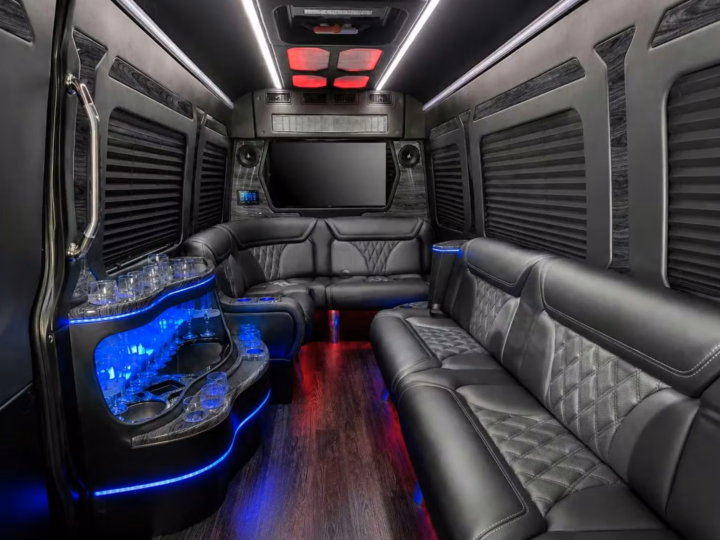 wauwatosa private wauwatosa charter buses for family vacations reunions and road trips