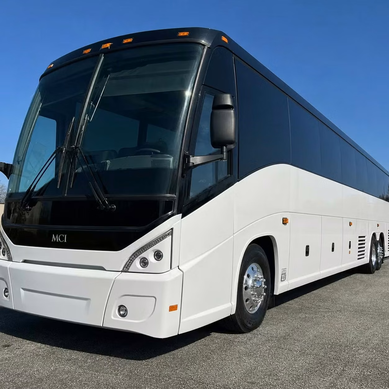 wauwatosa shuttle service for airport employees