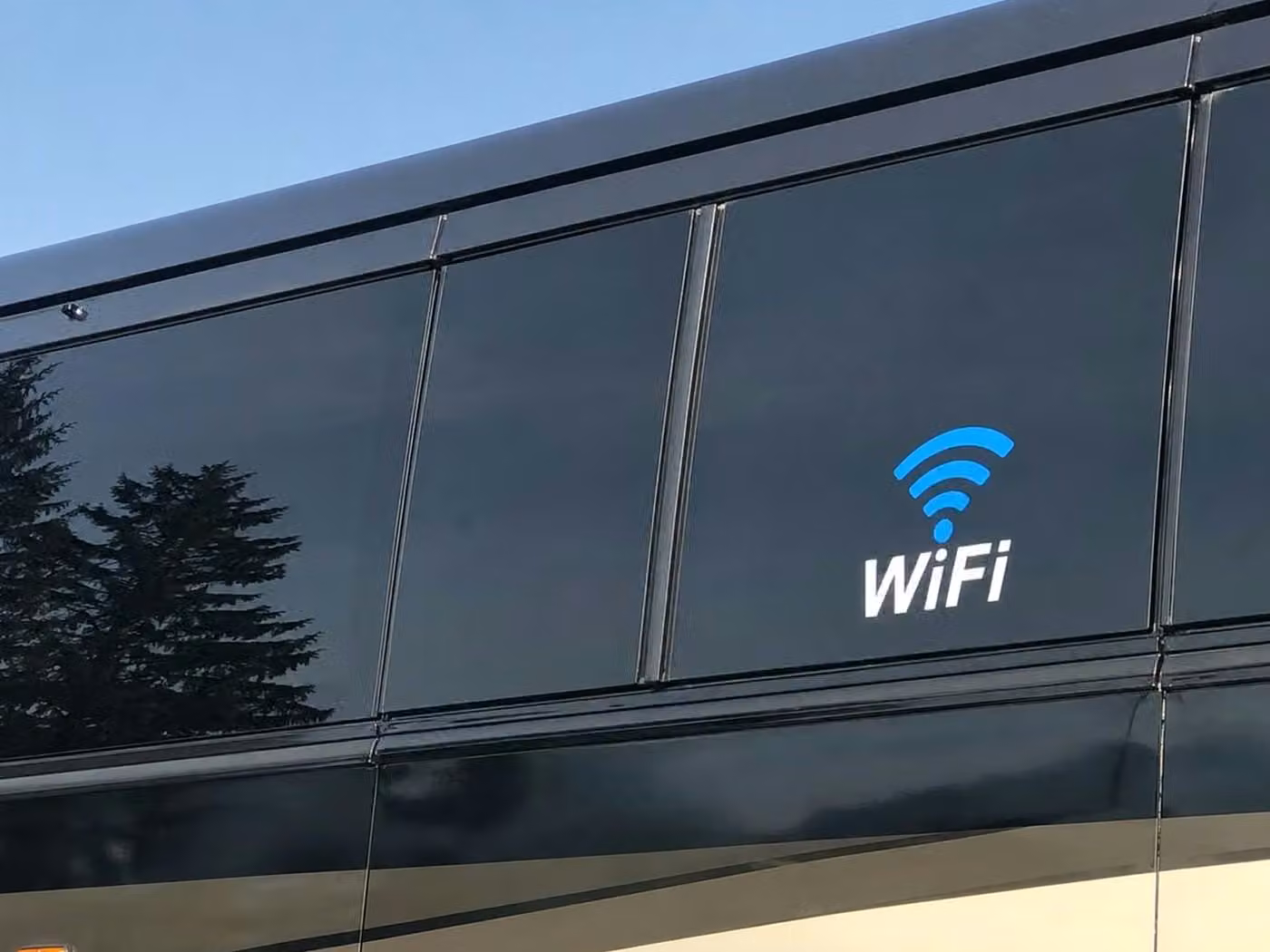 wauwatosa sprinter van rental with driver wifi