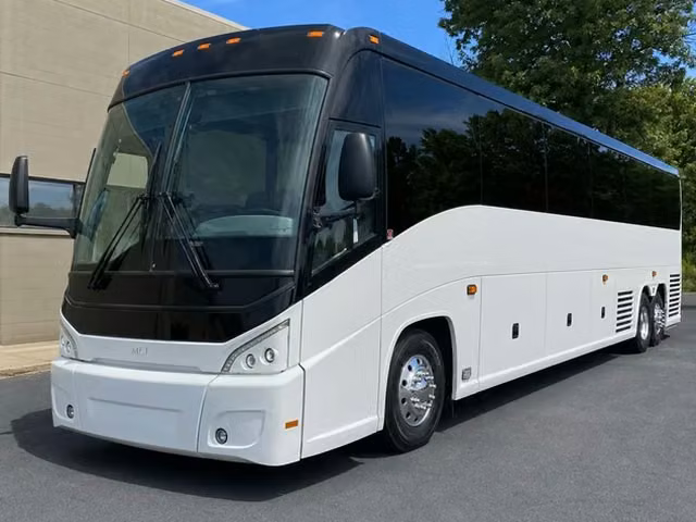 wauwatosa charter buses